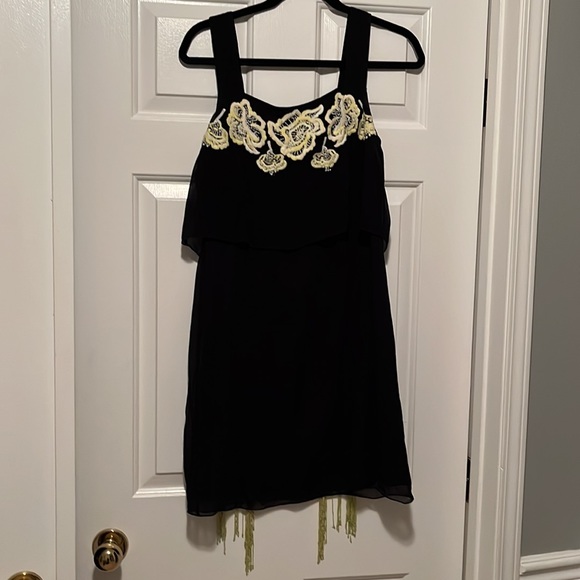 Party dress with fringe - Picture 1 of 7